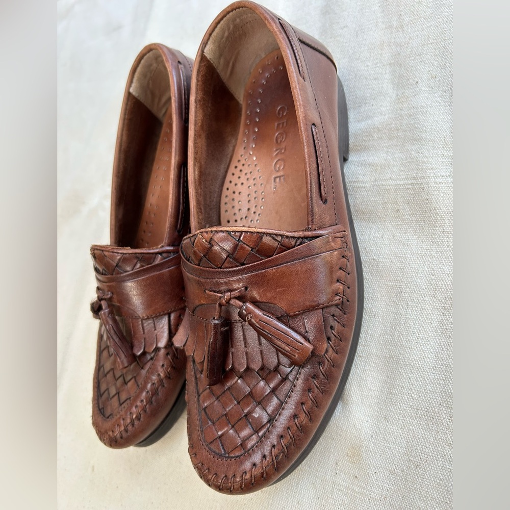 GEORGE leather sz8 Men’s tassel loafers. Woven front. Leather insole. Handsome.